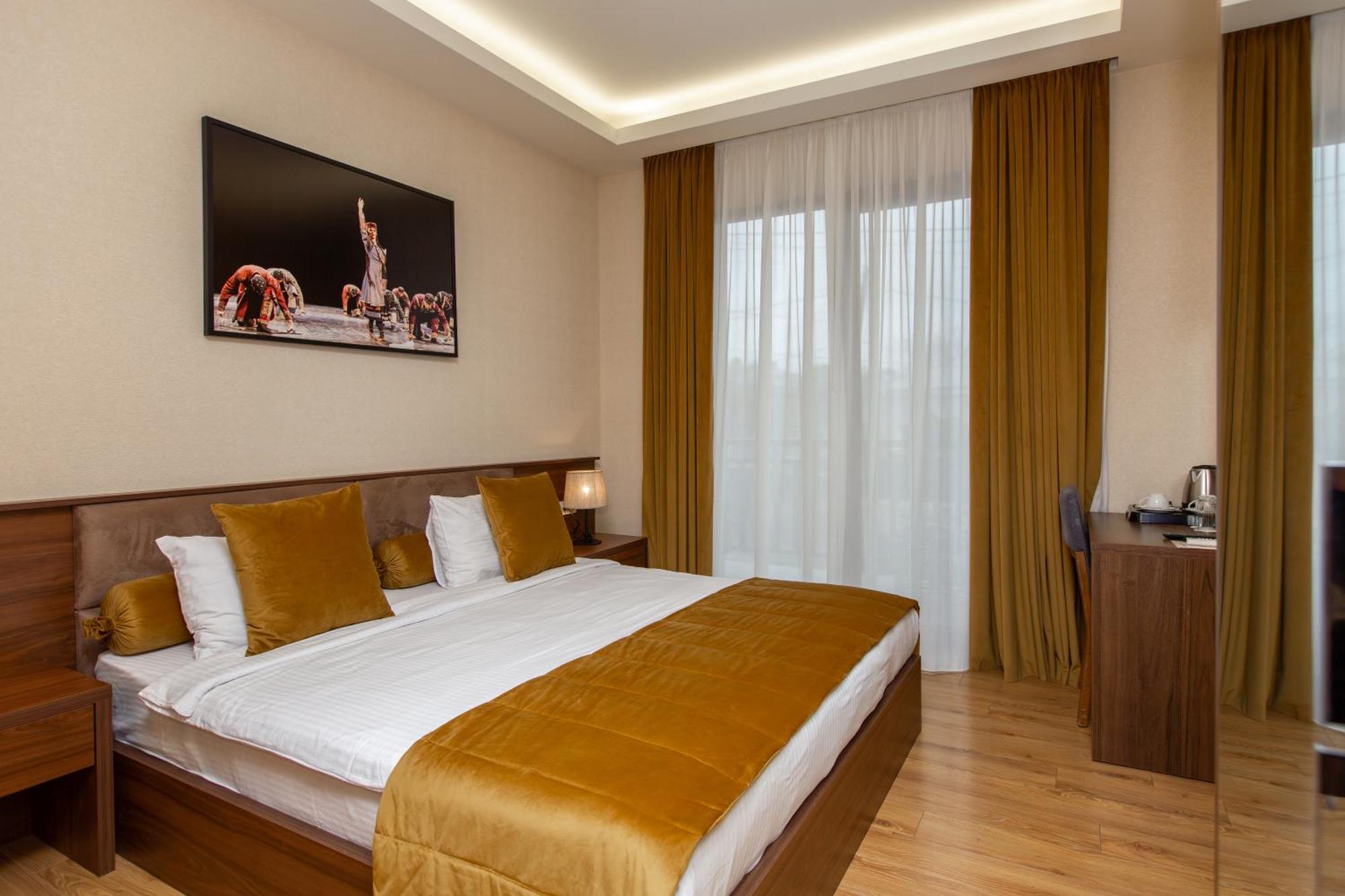 Seventeen Rooms Telavi Luaran gambar